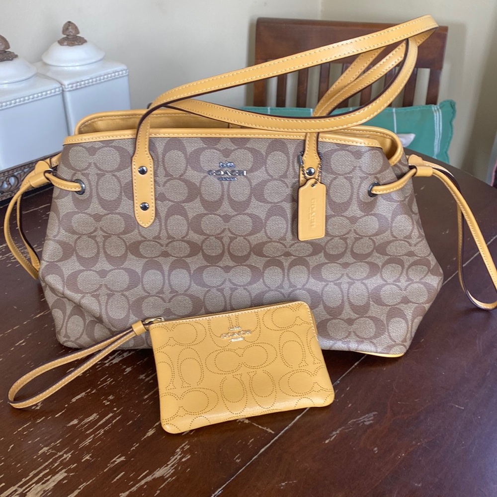 Perfect for Fall!!! Coach Tote and Matching Wristlet.